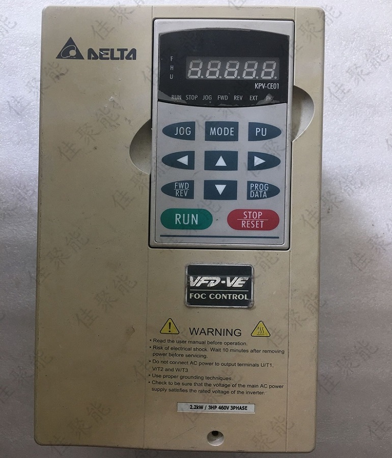 山東煙臺(tái)專(zhuān)業(yè)維修臺(tái)達(dá)變頻器變頻器，承接全國(guó)的臺(tái)達(dá)變頻器變頻器維修業(yè)務(wù)和煙臺(tái)及周邊地區(qū)的安裝調(diào)試業(yè)務(wù)。我們將用精湛的技術(shù)、優(yōu)質(zhì)的服務(wù)為您排憂(yōu)解難！  臺(tái)達(dá)變頻器變頻器維修，可快速解決臺(tái)達(dá)變頻器變頻器故障：整流模塊損壞、逆變模塊損壞、上電無(wú)顯示、顯示過(guò)電壓或欠電壓、顯示過(guò)電流或接地短路、電源與驅(qū)動(dòng)板啟動(dòng)顯示過(guò)電流、空載輸出電壓正常，帶載后顯示過(guò)載或過(guò)電流、有顯示無(wú)輸出等。     DELTA VFD0