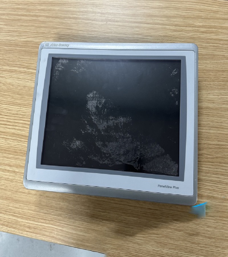 AB羅克韋爾觸摸屏2711P-T12W21D8S無(wú)法開(kāi)機(jī)無(wú)顯示 無(wú)法進(jìn)入到正常的使用界面 圖像上有雜亂的條紋 通電幾分鐘后屏幕變成藍(lán)屏 觸摸失靈 故障維修 快修  