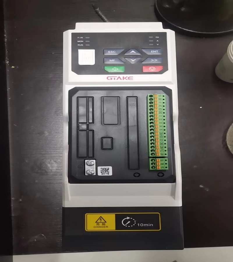 吉泰科變頻器山東煙臺總代理 威?？偞?廠家發(fā)貨 吉泰科廠家電話 吉泰科變頻器哪家公司代理 哪家便宜 哪家優(yōu)惠 吉泰科變頻器代理公司名稱